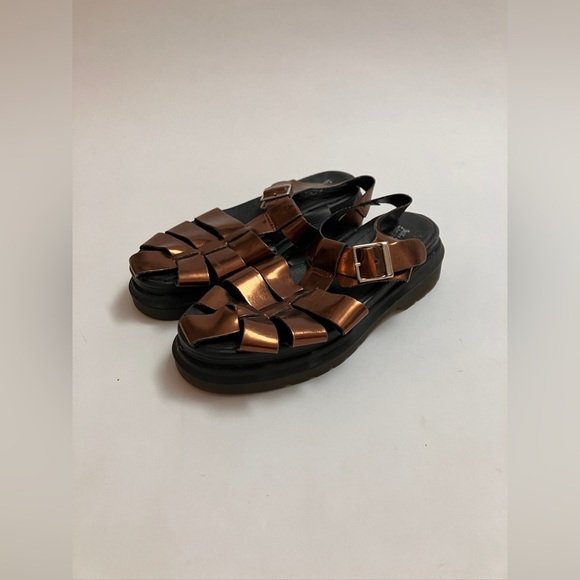 BUFFALO + SOLESTRUCK SO HAPPY TOGETHER metallic fisherman’s sandals - Picture 1 of 6